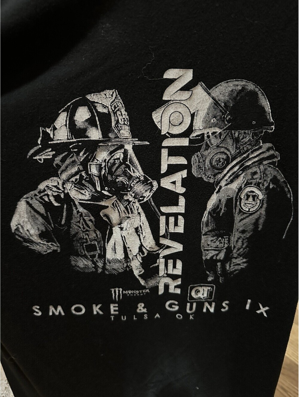 Monster Energy Smoke & Guns IX Revelation Tulsa OK Graphic T-Shirt L